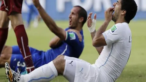 沙克战队击败新兵队伍晋级决赛，利拉德关键三分建功，库里送出8分6助攻助力胜利